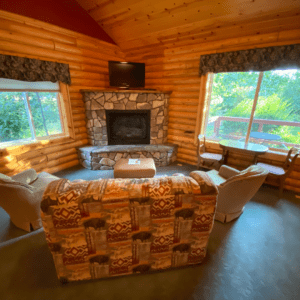 River_Retreat_Lodge_Swan_Valley_Hotel_Yellowstone_Suite - River Retreat Lodge